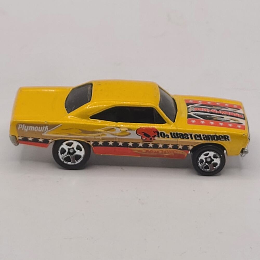 Mattel Hot Wheels~ 1970 Plymouth ~Yellow Dodge Roadrunner ~70's Wastelander
